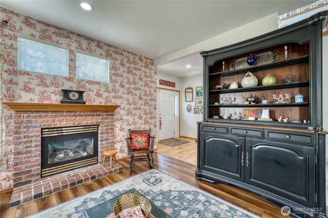 9640 Long Point Lane NW, Silverdale, WA 98383