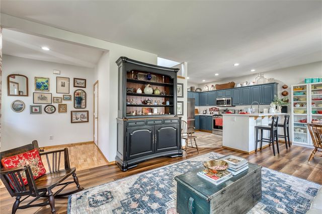 9640 Long Point Lane NW, Silverdale, WA 98383
