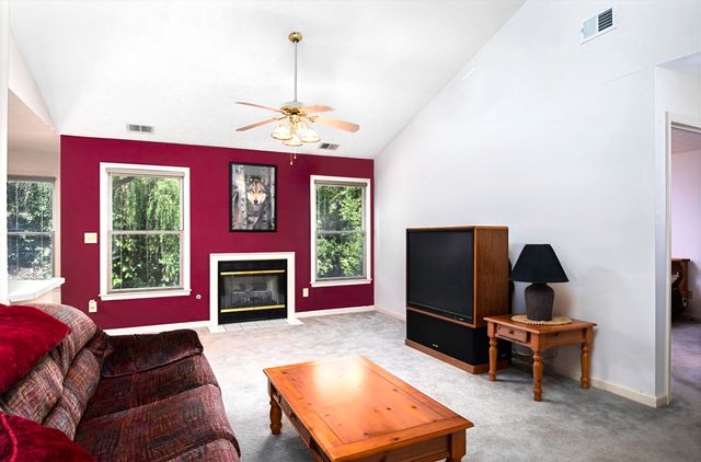 345 Chestnut Lane, Versailles, KY 40383