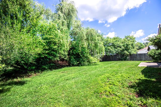 345 Chestnut Lane, Versailles, KY 40383