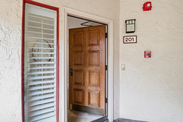 10 9th Avenue 201, San Mateo, CA 94401
