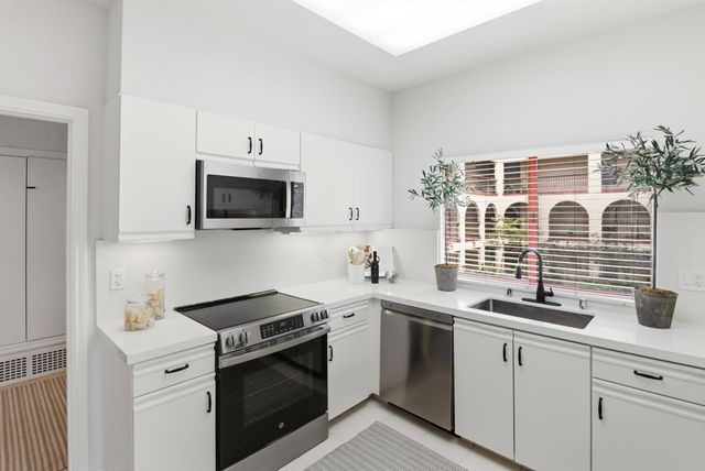 10 9th Avenue 201, San Mateo, CA 94401