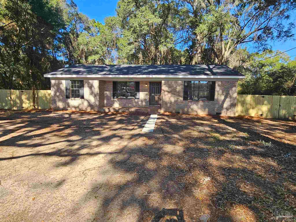 5270 Barcelona St, Pace, FL 32571