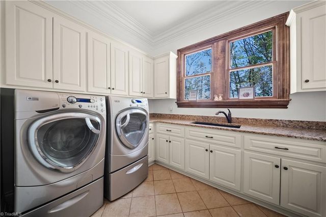 2312 Rocky Cove Lane, Denton, NC 27239