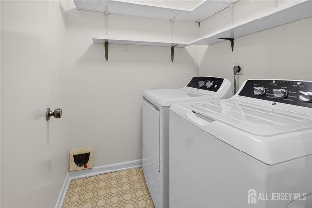 61 Tennyson Drive, Plainsboro, NJ 08536