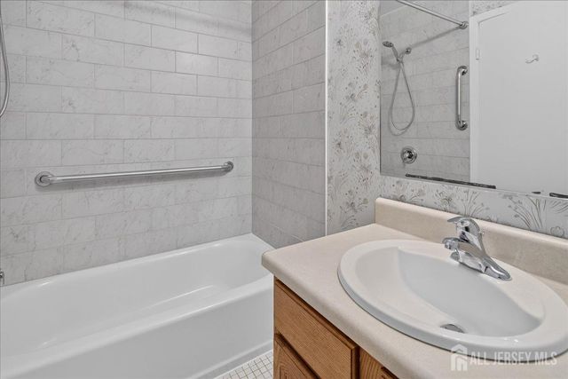 61 Tennyson Drive, Plainsboro, NJ 08536