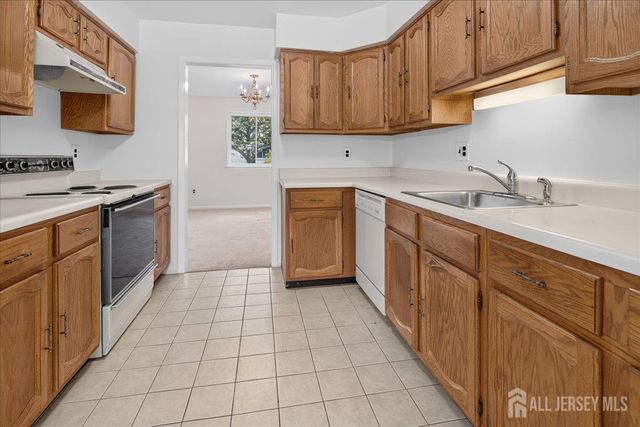61 Tennyson Drive, Plainsboro, NJ 08536