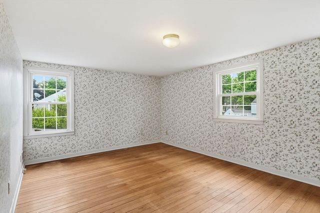 47 Fenway Dr, Springfield, MA 01119