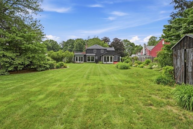 47 Fenway Dr, Springfield, MA 01119