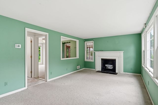 47 Fenway Dr, Springfield, MA 01119