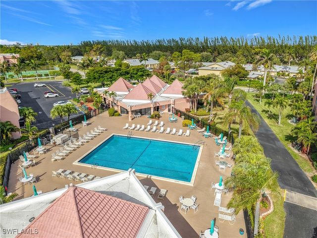 170 Turtle Lake CT 211, Naples, FL 34105