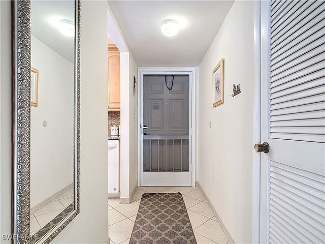 170 Turtle Lake CT 211, Naples, FL 34105