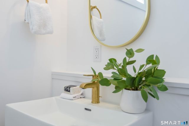 345 Reef Road B6, Fairfield, CT 06824