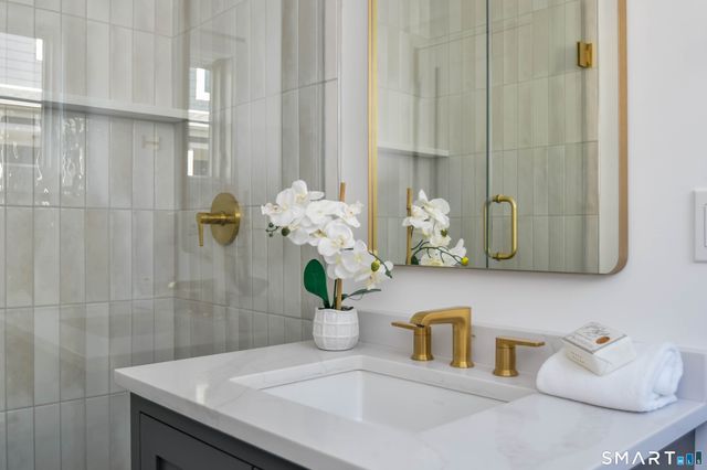 345 Reef Road B6, Fairfield, CT 06824