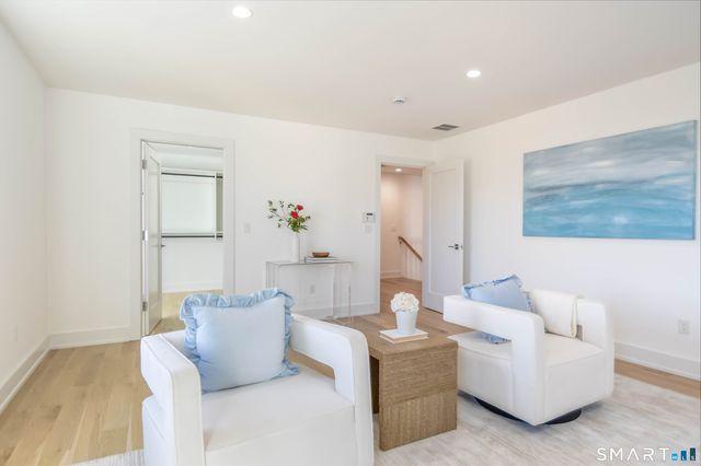 345 Reef Road B6, Fairfield, CT 06824