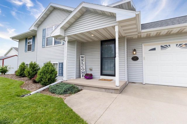 2137 OLDE COUNTRY CIRCLE, Kaukauna, WI 54130