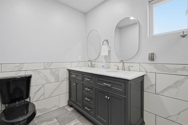 11151 Oak Creek Drive, Lakeside, CA 92040