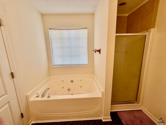 125 Eastwick Drive, Kathleen, GA 31047