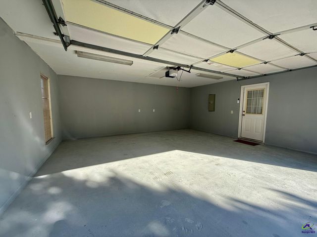 125 Eastwick Drive, Kathleen, GA 31047