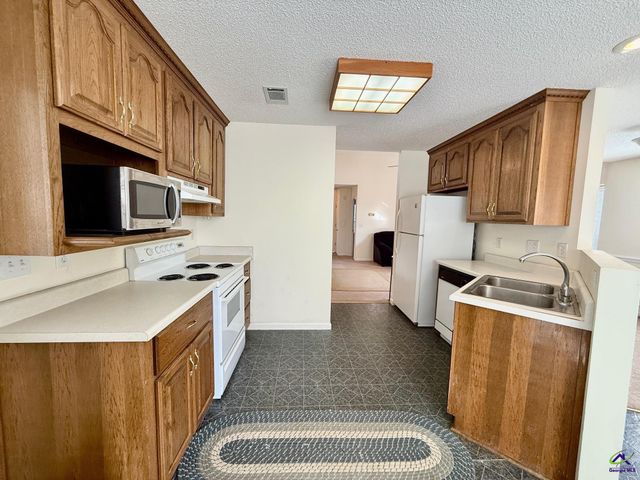 125 Eastwick Drive, Kathleen, GA 31047