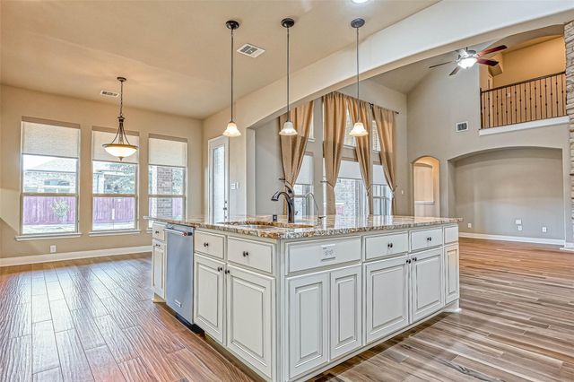 10406 Southern Hawker, Conroe, TX 77385