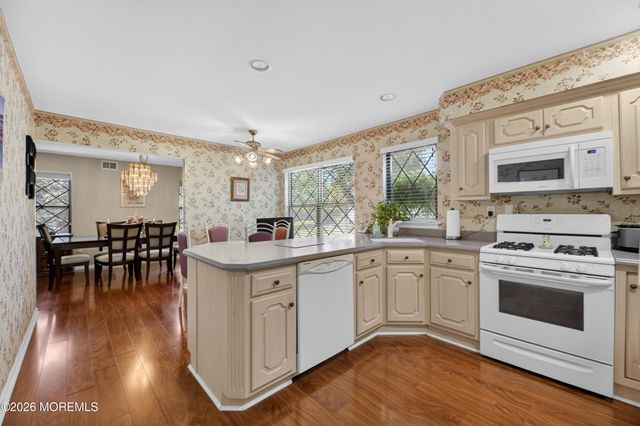 25 Hansom Lane, Marlboro, NJ 07746