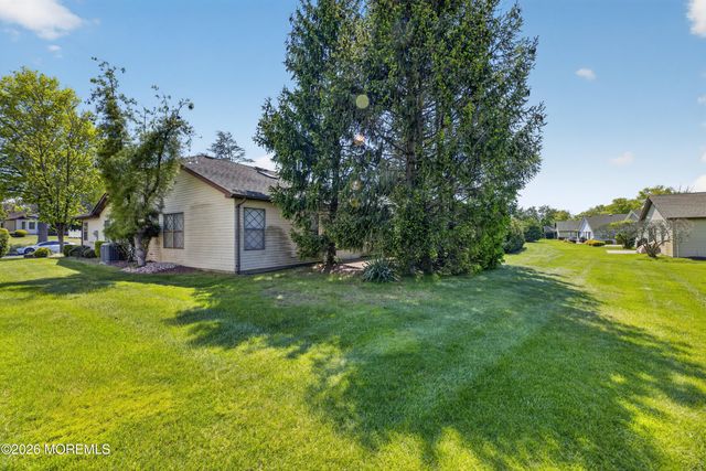 25 Hansom Lane, Marlboro, NJ 07746
