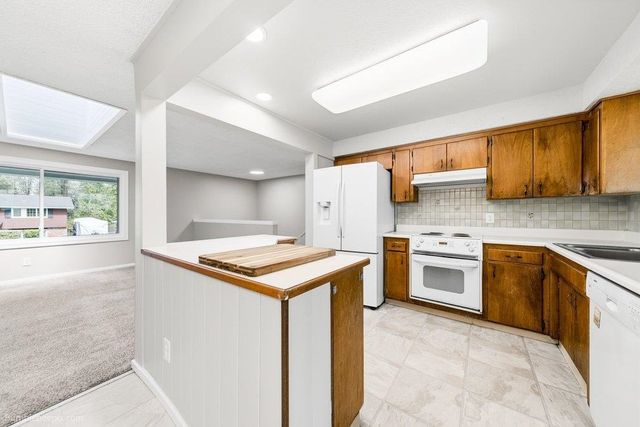 817 W Falcon Ave, Spokane, WA 99218