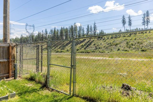 817 W Falcon Ave, Spokane, WA 99218