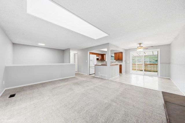 817 W Falcon Ave, Spokane, WA 99218