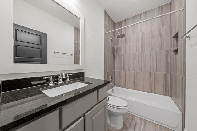 18935 Wild Thornberry Drive, Tomball, TX 77377