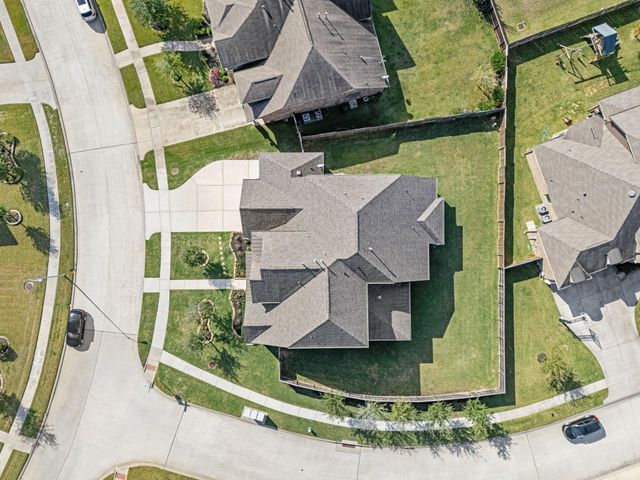 18935 Wild Thornberry Drive, Tomball, TX 77377