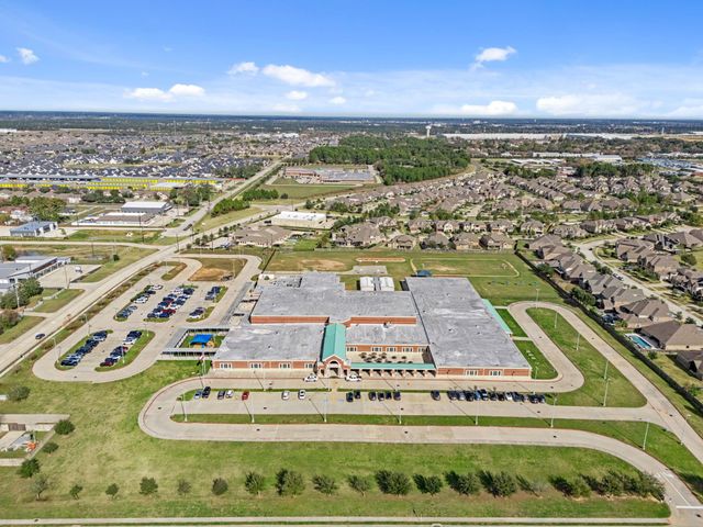 18935 Wild Thornberry Drive, Tomball, TX 77377