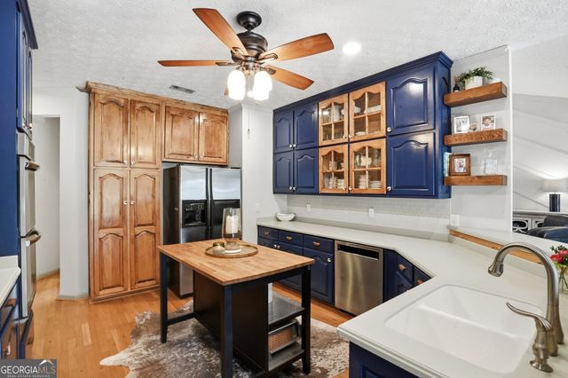 155 Youngs Circle, Fayetteville, GA 30215