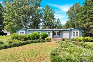 985 Sentinal Oaks Drive, Clover, SC 29710