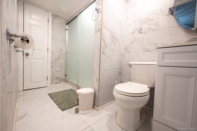 13 E Walnut Street, Central Islip, NY 11722