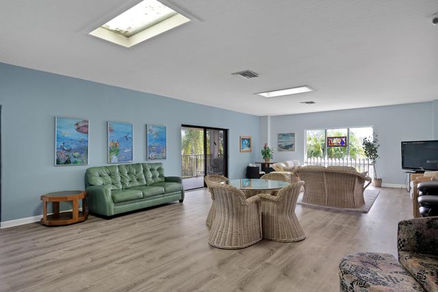 1122 Breezy Way 2c, Sebastian, FL 32958