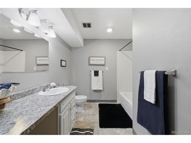 7615 E Quincy Ave 202, Denver, CO 80237