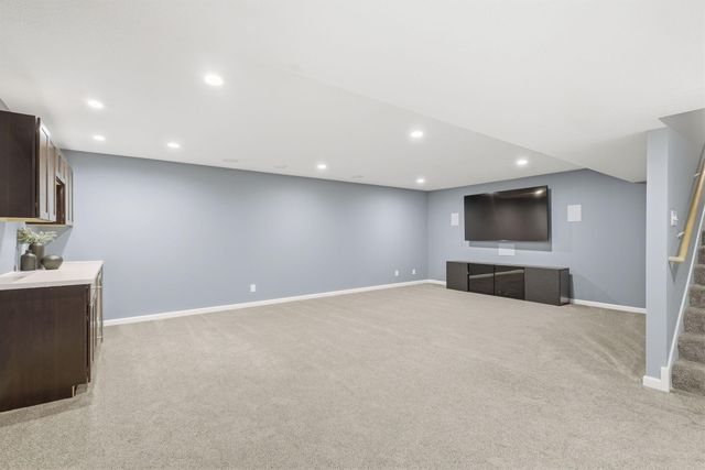 8359 Cottonwood Lane N, Maple Grove, MN 55369