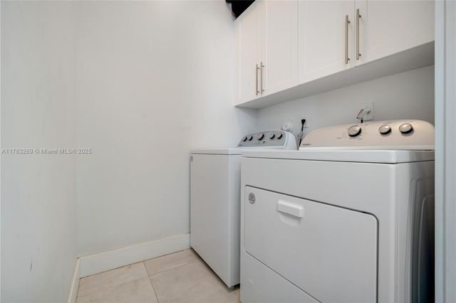 10135 NW 77th St, Doral, FL 33178