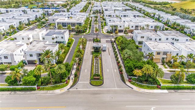 10135 NW 77th St, Doral, FL 33178