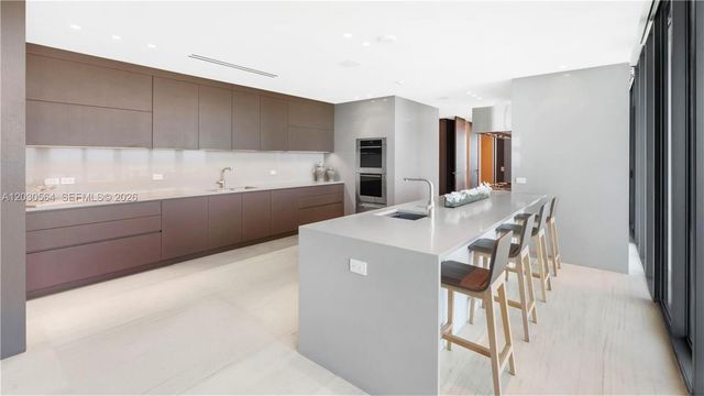 19575 Collins Avenue PH43, Sunny Isles Beach, FL 33160