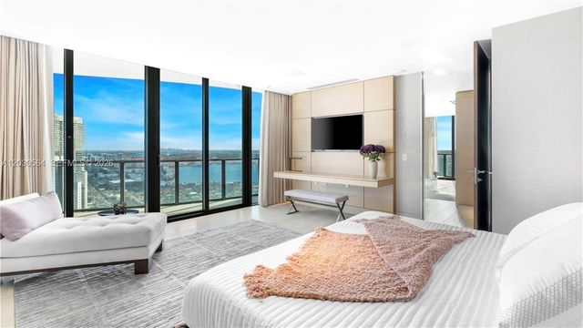 19575 Collins Avenue PH43, Sunny Isles Beach, FL 33160