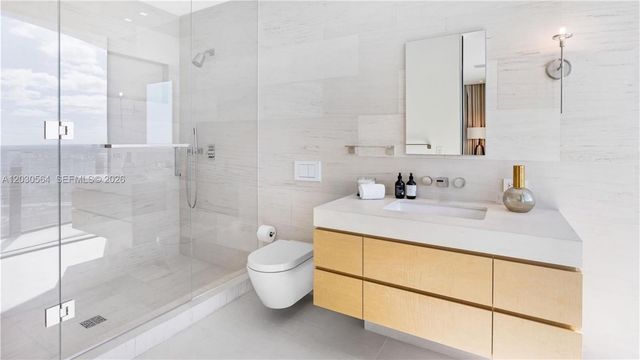 19575 Collins Avenue PH43, Sunny Isles Beach, FL 33160