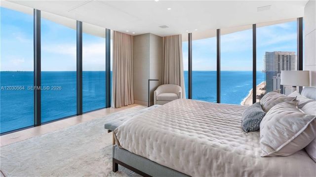 19575 Collins Avenue PH43, Sunny Isles Beach, FL 33160
