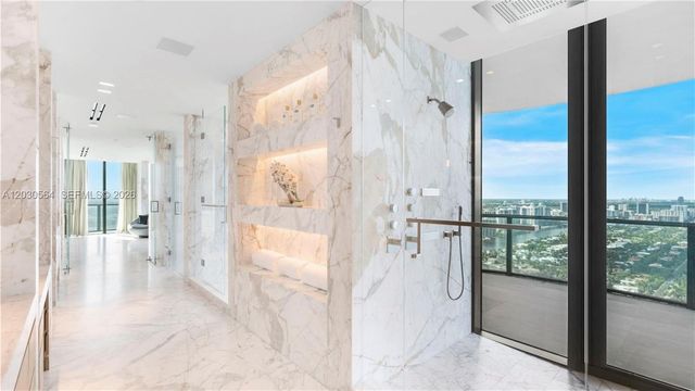 19575 Collins Avenue PH43, Sunny Isles Beach, FL 33160