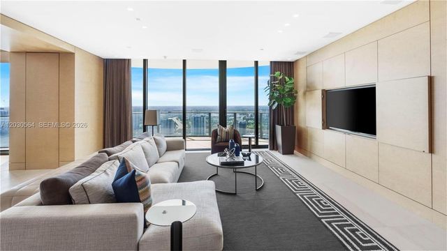 19575 Collins Avenue PH43, Sunny Isles Beach, FL 33160