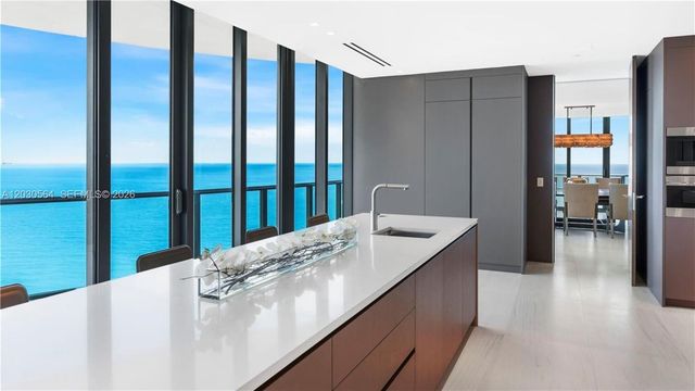 19575 Collins Avenue PH43, Sunny Isles Beach, FL 33160