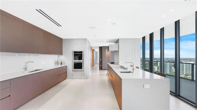 19575 Collins Avenue PH43, Sunny Isles Beach, FL 33160