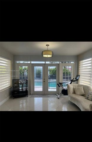 7651 NW 14th St 7651, Pembroke Pines, FL 33024